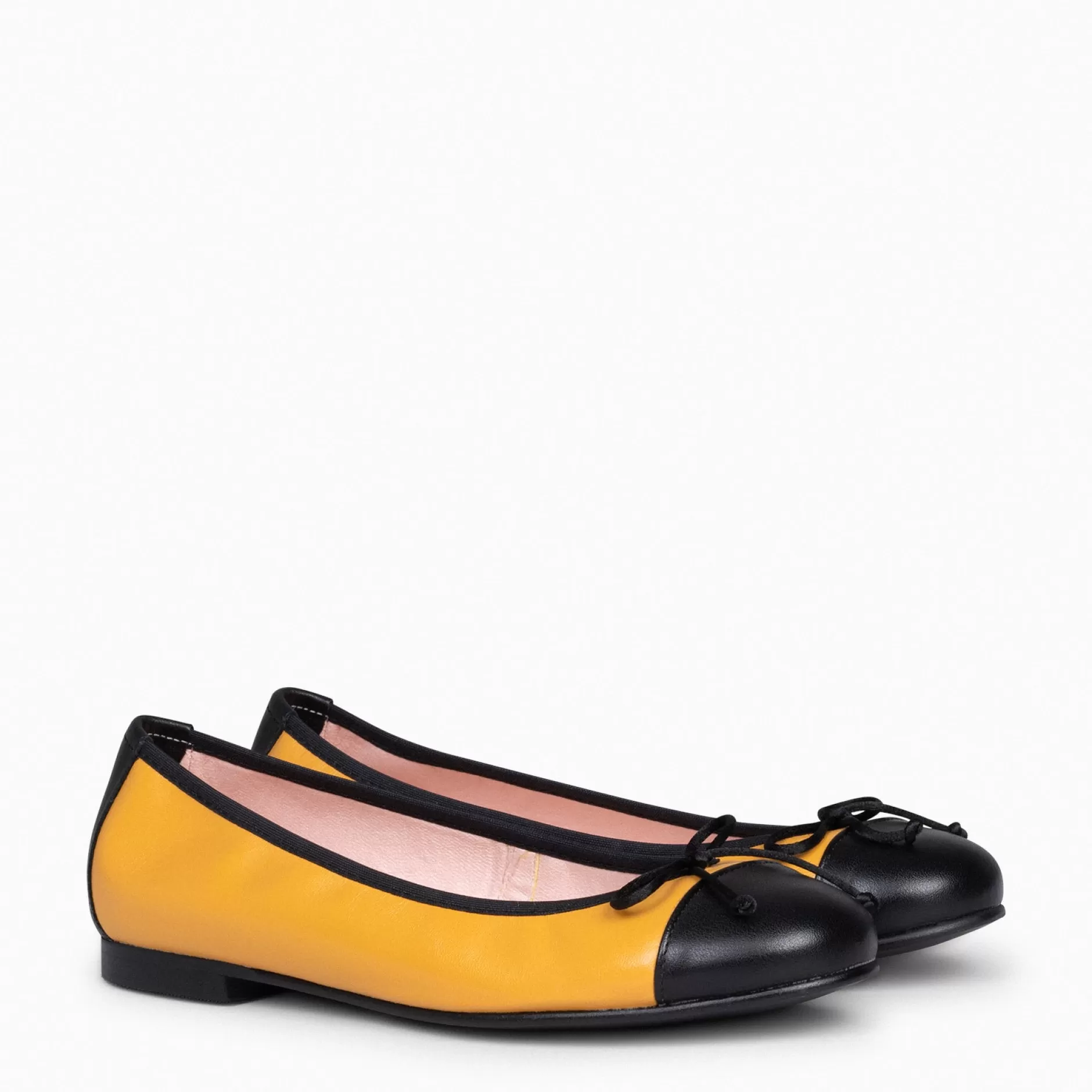 miMaO Mocasines Y Blucher<Nicolle – Bailarina Plana Con Puntera Amarillo